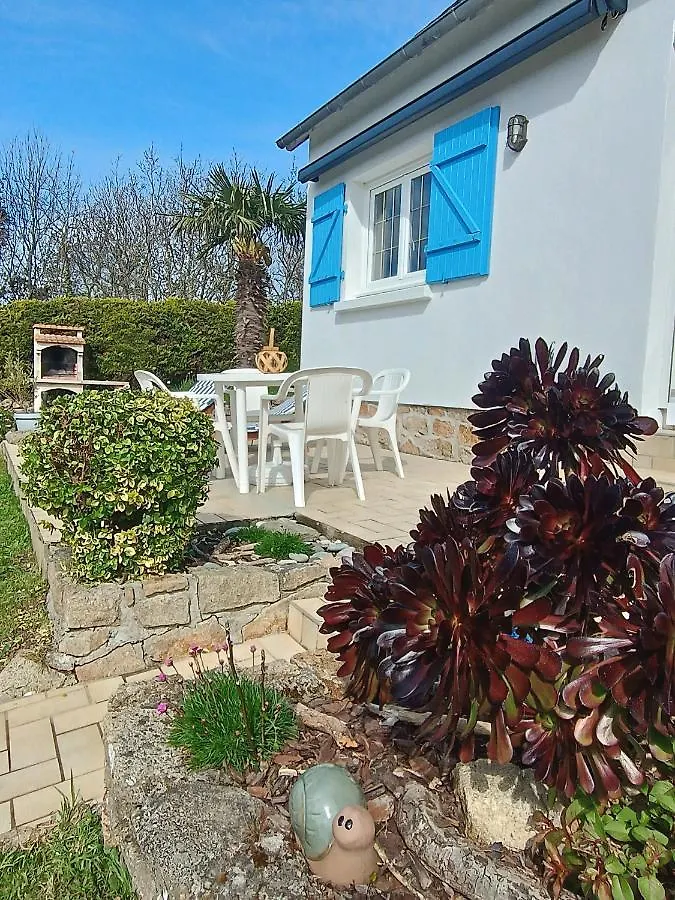 La Rose Des Vents, plage à 200 mètres. Plougonvelin 0*,  France